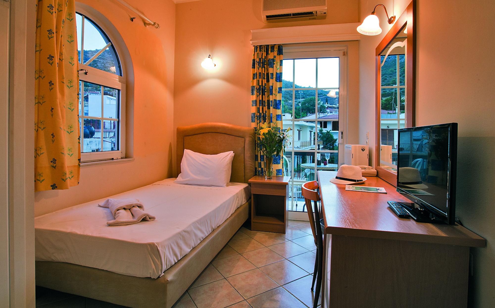 Epidavria Hotel Tolo Bagian luar foto